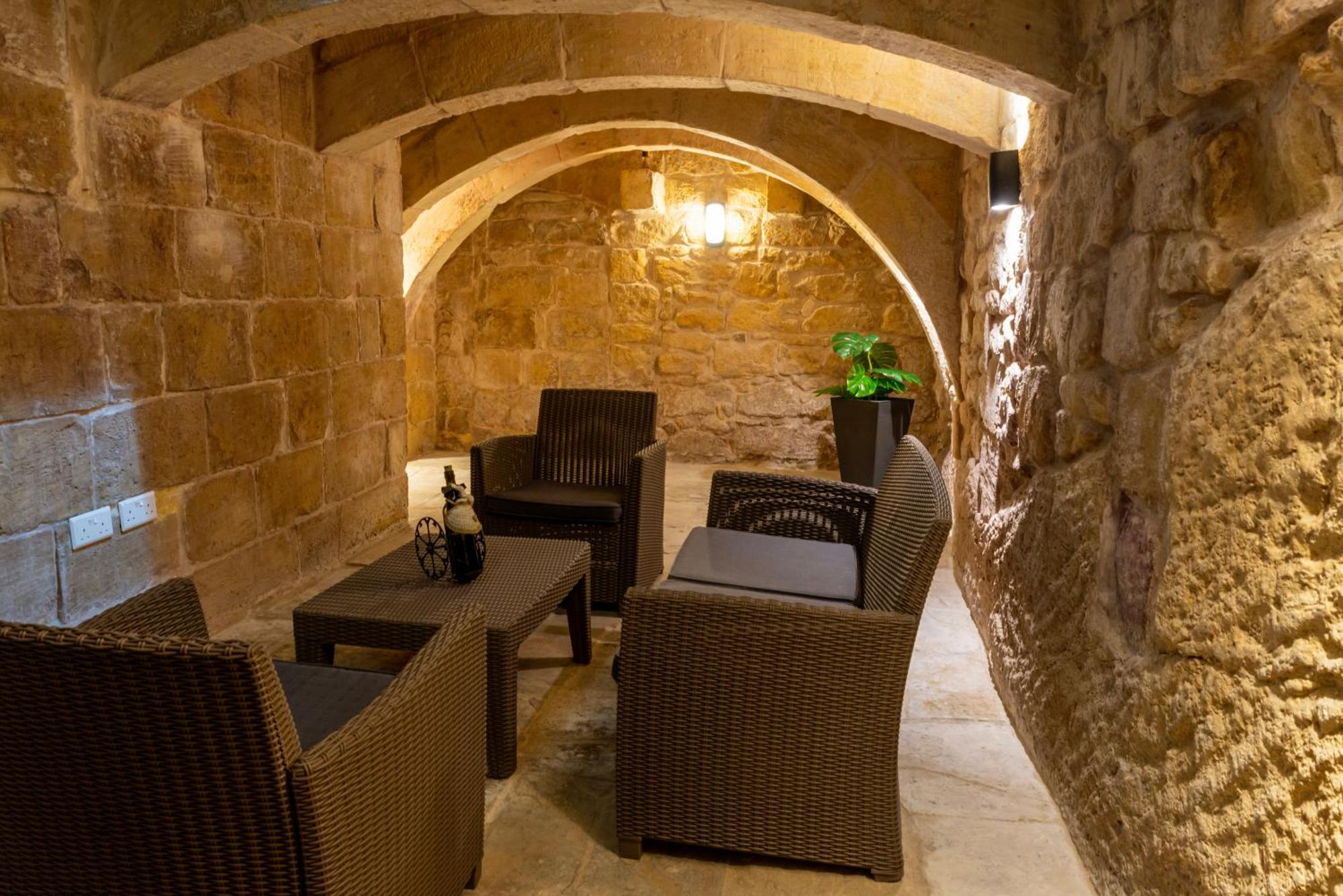 Great Siege Apartment *