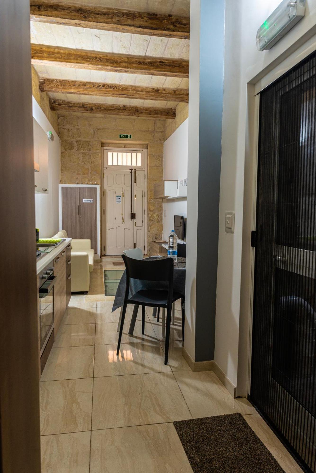 Great Siege Apartment