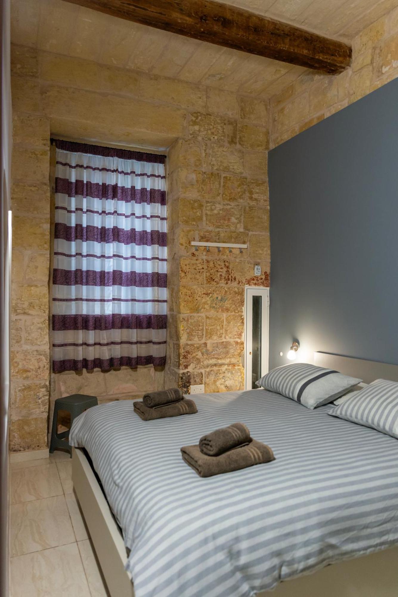 Great Siege Apartment